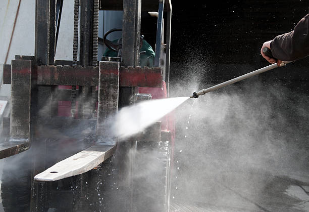 Why Choose Our Certified Pressure Washing Experts for Your Project Needs in Newport, OR?